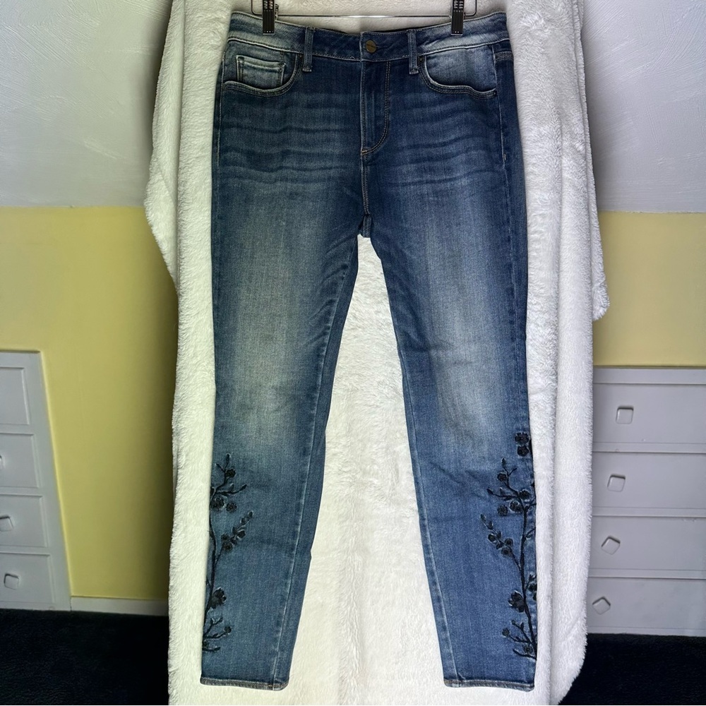 Driftwood Jackie Floral Embroidered Skinny Fit Jean Blue Denim Mid Rise Boho 27โ